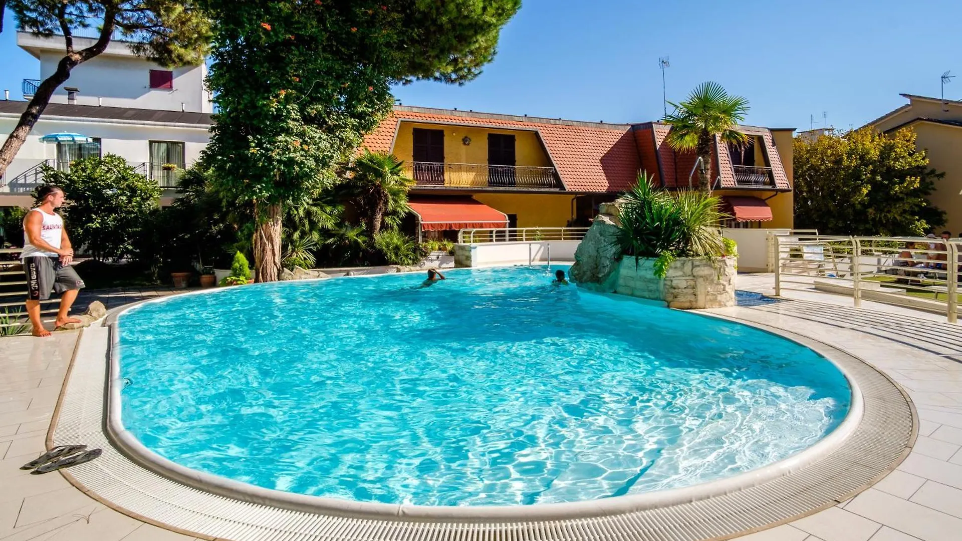 Hotel Bristol Bellaria-Igea Marina 4*,